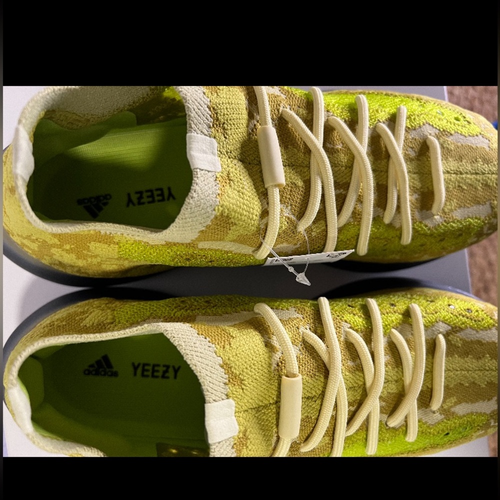 NWT - Yeezy Boost - Picture 4 of 4